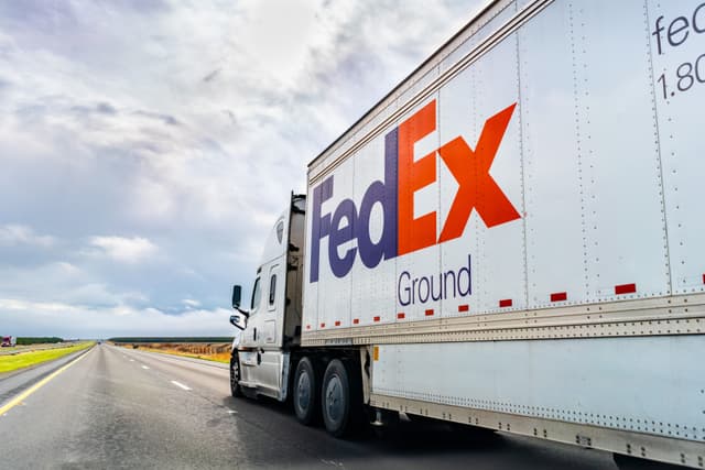 Image for Amazon, UPS, and FedEx Accidents: Why Delivery Quotas Endanger Drivers and the Public